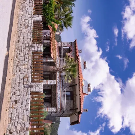 Theano Apartment Toroni